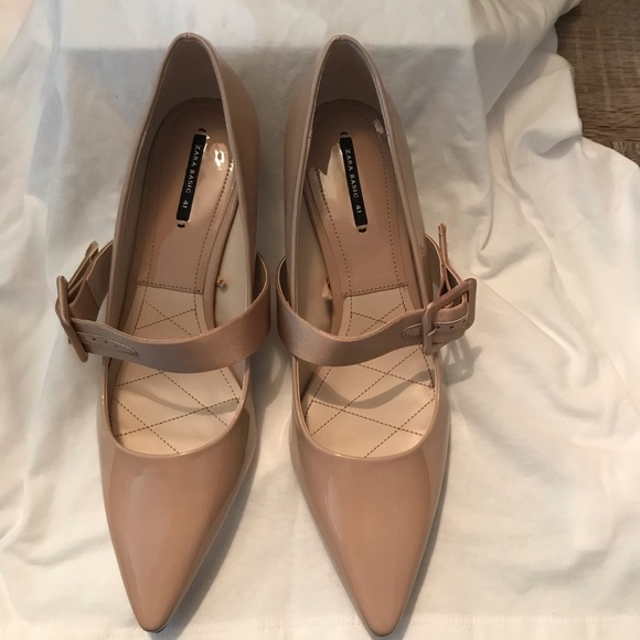 Zara Shoes - Zara Basic nude kitten heels with buckle Sz 11
